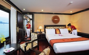 luxury and exclusively best halong bay cruise